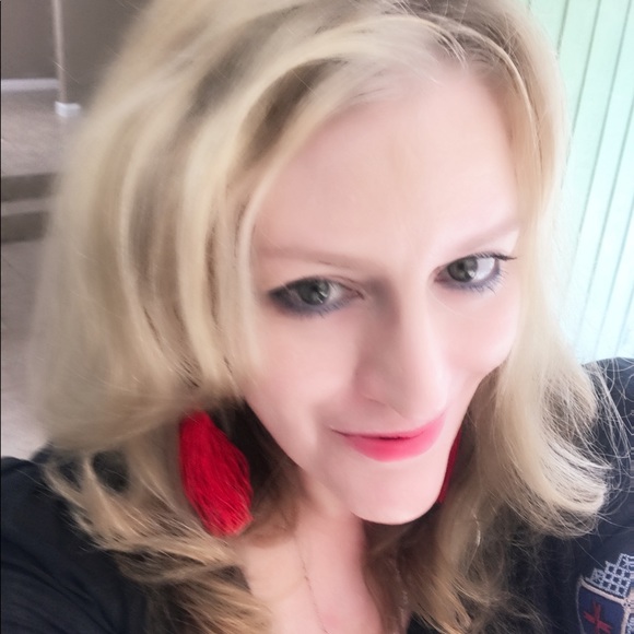 Meet your Posher, Parrish - Picture 3 of 3